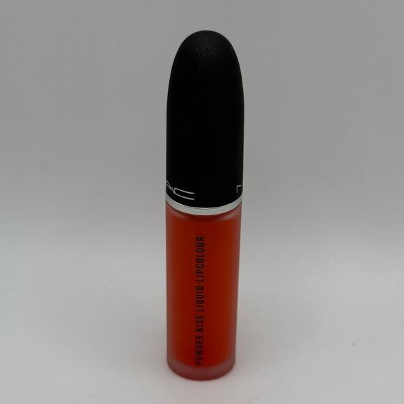 MAC Powder Kiss Liquid Lipcolour 992 Resort Season 5ml - Picture 3 of 4